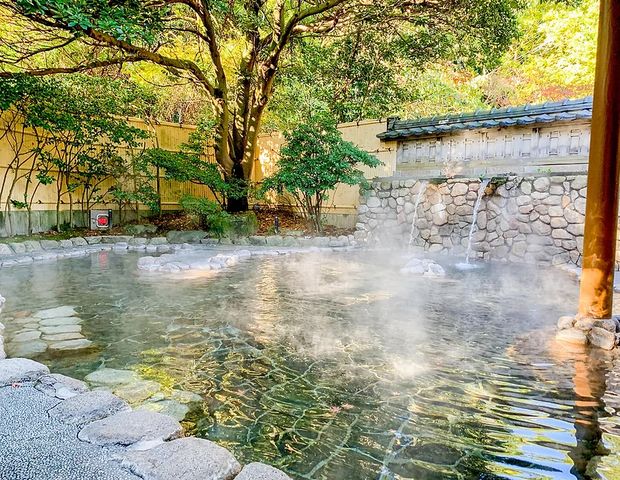 サウナと天然温泉じょんのび館